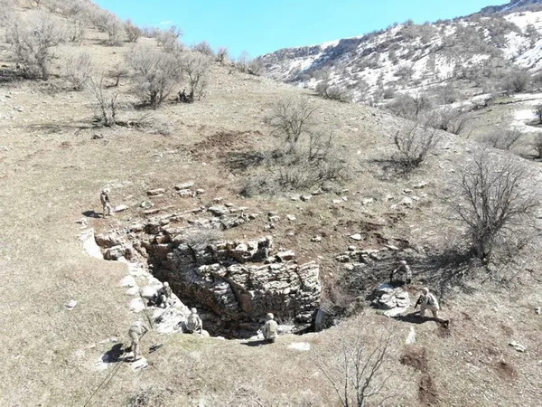son-dakika-sirnakta-eren-operasyonu-3-katli-magara-tespit-edildi-1678350188287.jpg Son dakika | Şırnak'ta Eren operasyonu: 3 katlı mağara tespit edildi - 1