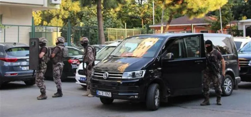 Ataköy'de binadan parka ateş açıldı: 2 yaralı!