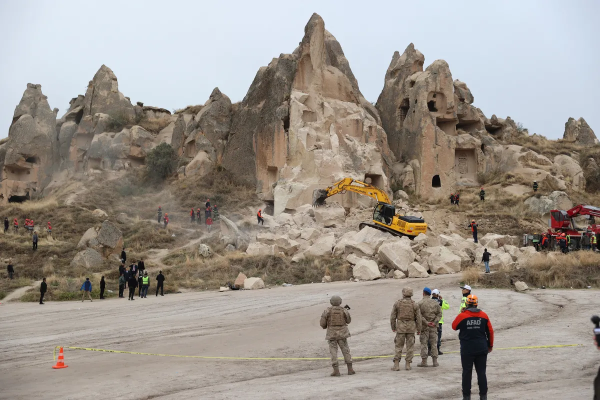 nevsehirdeki-faciada-ortaya-cikan-yurek-yakan-detay-1793300527639.jpg Nevşehir’deki faciada ortaya çıkan yürek yakan detay! 4 ay önce evlenen çift hayatını kaybetti - 1