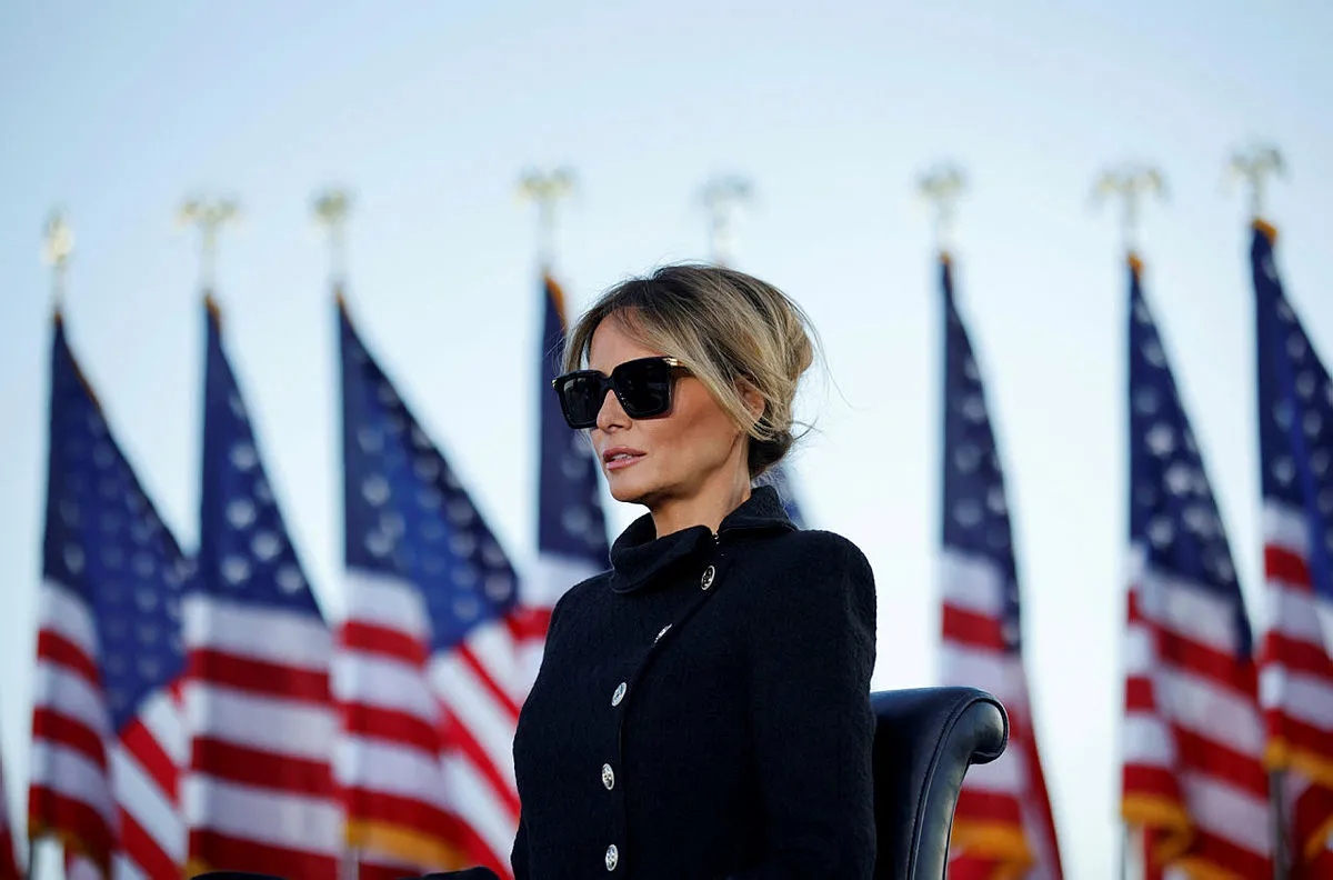 Donald Trump streste! Melania kaplıca keyfinde