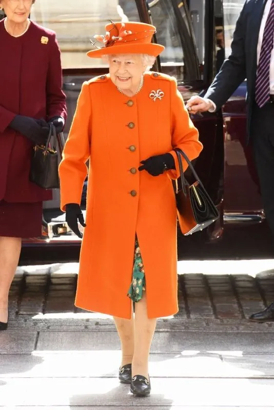 Kraliçe Elizabeth coronavirüse mi yakalandı? Şok eden iddia