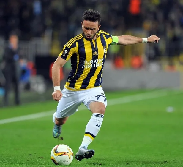 turk-futbolunun-taninmis-savunma-oyuncusu-meslek-degistirdi-iste-gokhan-gonulun-merak-edilen-yeni-isi-1697804205488.jpg Türk futbolunun tanınmış savunma oyuncusu meslek değiştirdi! İşte Gökhan Gönül’ün merak edilen yeni işi…. - 2