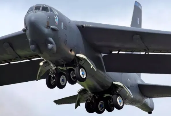 ABD Orta Doğu’da ikinci kez B-52H nükleer uçaklarını uçurdu