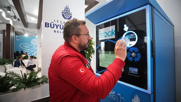 CHP’nin arka bahçesi İBB! 200 yöneticiye ballı-kaymaklı aylıklar