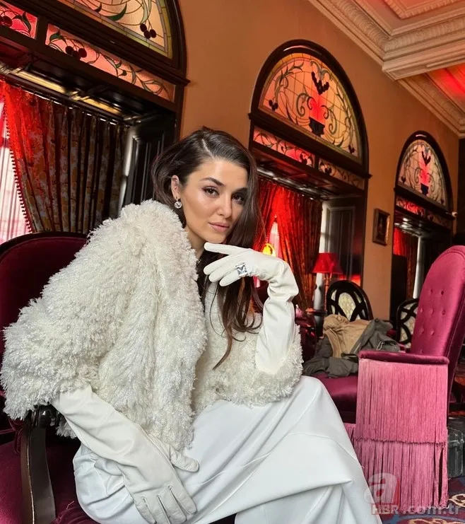 Hande Erçel'in ablası Gamze Erçel doğal güzelliğiyle dikkat çekti! Takipçileri yorum yağdırdı! İşte o paylaşım... 6