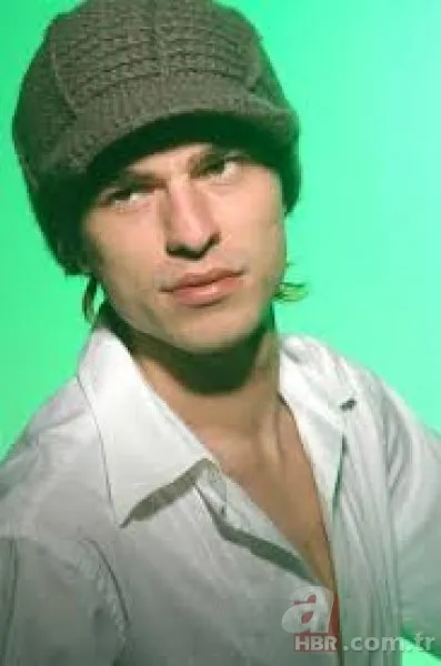 Arka Sokaklar dizisinin Rıza Babası Zafer Ergin’in ortaya çıkan fotoğrafı olay oldu 24