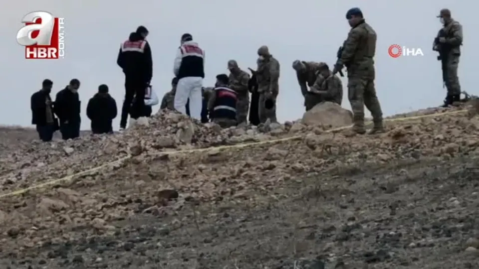 Köpeklerin kazdığı çukurdan ceset çıktı