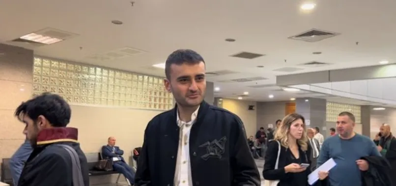 Davalık olan sosyal medya fenomeni CZN Burak'tan itiraf! Aylık gelirini açıkladı!