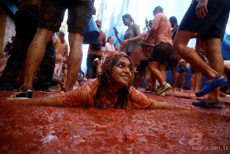 20 bin kişi 130 ton domates: La Tomatina! "Sanki yeniden doğuyoruz" 20