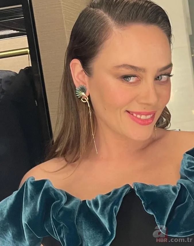 Bahar dizisinin yıldızı Demet Evgar'ın eşi bakın kimmiş! 'Sen ben Mavi' diyerek paylaştı... 3