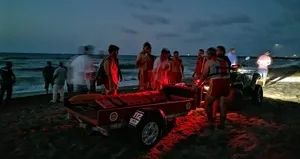 Karasu’da dalgalara kapılan 2 kişi boğuldu!