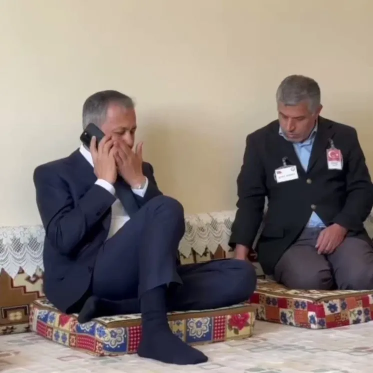 Başkan Erdoğan şehit polisin babasıyla görüştü
