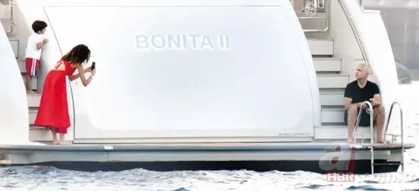 Özcan Deniz’den alıştırma turları! Oğlu Kuzey ve sevgilisi Samar Dadgar’la tatilde! Feyza Aktan bu mutlu aile karesine ne diyecek? 2