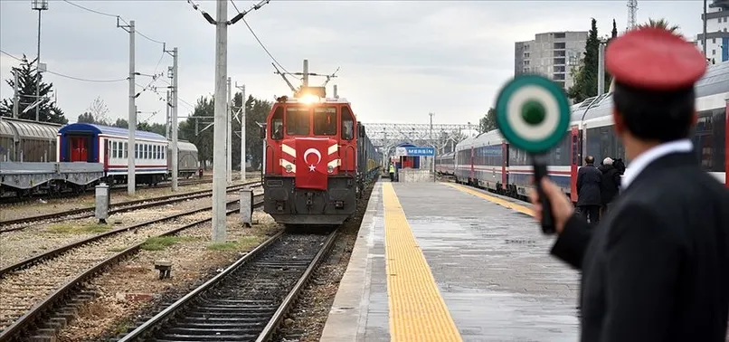 Türkiye'nin ilk ihracat treni Çin'de! Muhalefetin saldırıları durduramadı