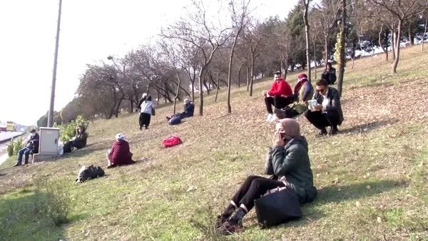 sehirler-arasi-yolcu-otobusunde-yangin-21-yolcu-saatlerce-temde-mahsur-kaldi-1636984471493.jpg Şehirler arası yolcu otobüsünde yangın! 21 yolcu saatlerce TEM’de mahsur kaldı - 1