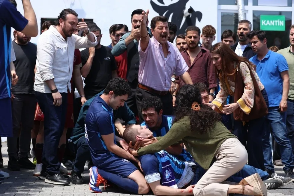 1781857348991.jpg Ahmet Çakar ve Fırat Aydınus'tan VAR tadında analiz: "Altı üstü penaltı" - 2