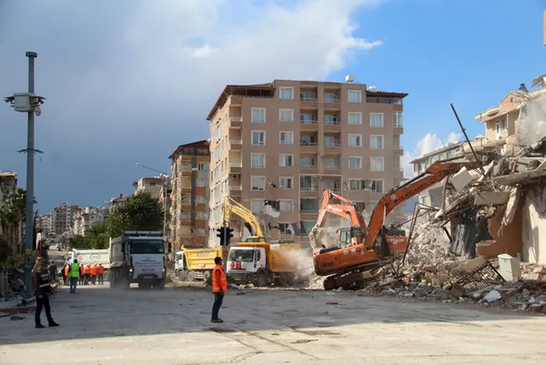 ohal-kapsaminda-deprem-bolgesinde-yeni-tedbirler-alindi-1678610505801.jpg OHAL kapsamında deprem bölgesinde yeni tedbirler alındı - 7