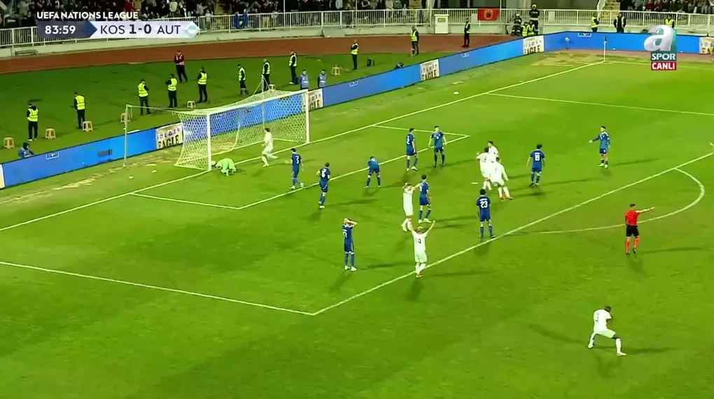 Taçtan beraberlik geldi!