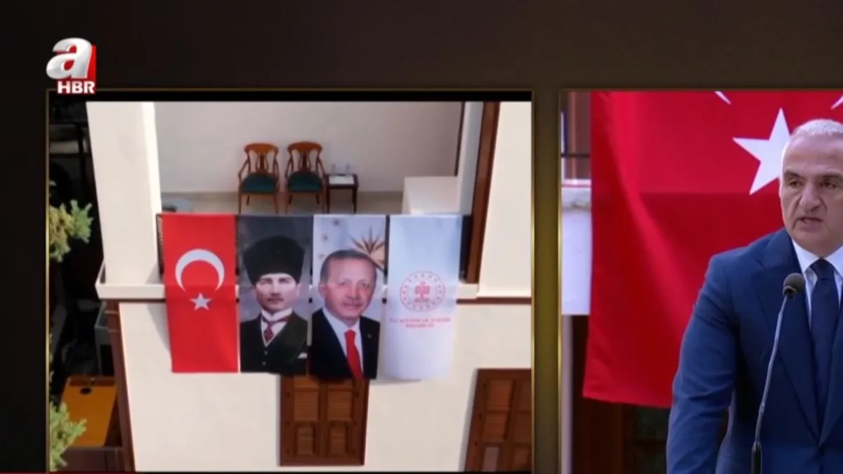 Atatürk Evi ziyarete açıldı