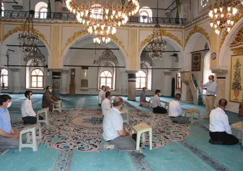 İzmir saldırı sonrası merkezi sistemden çıktı! Her müezzin kendi camisinde ezan okuyacak