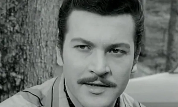 Son dakika: Yeşilçam’ın usta ismi Kartal Tibet vefat etti! Kartal Tibet kimdir?