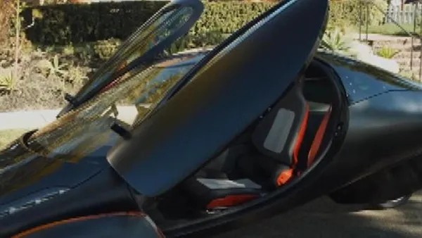 Güneş enerjisiyle çalışan elektrikli otomobil seri üretime geçiyor