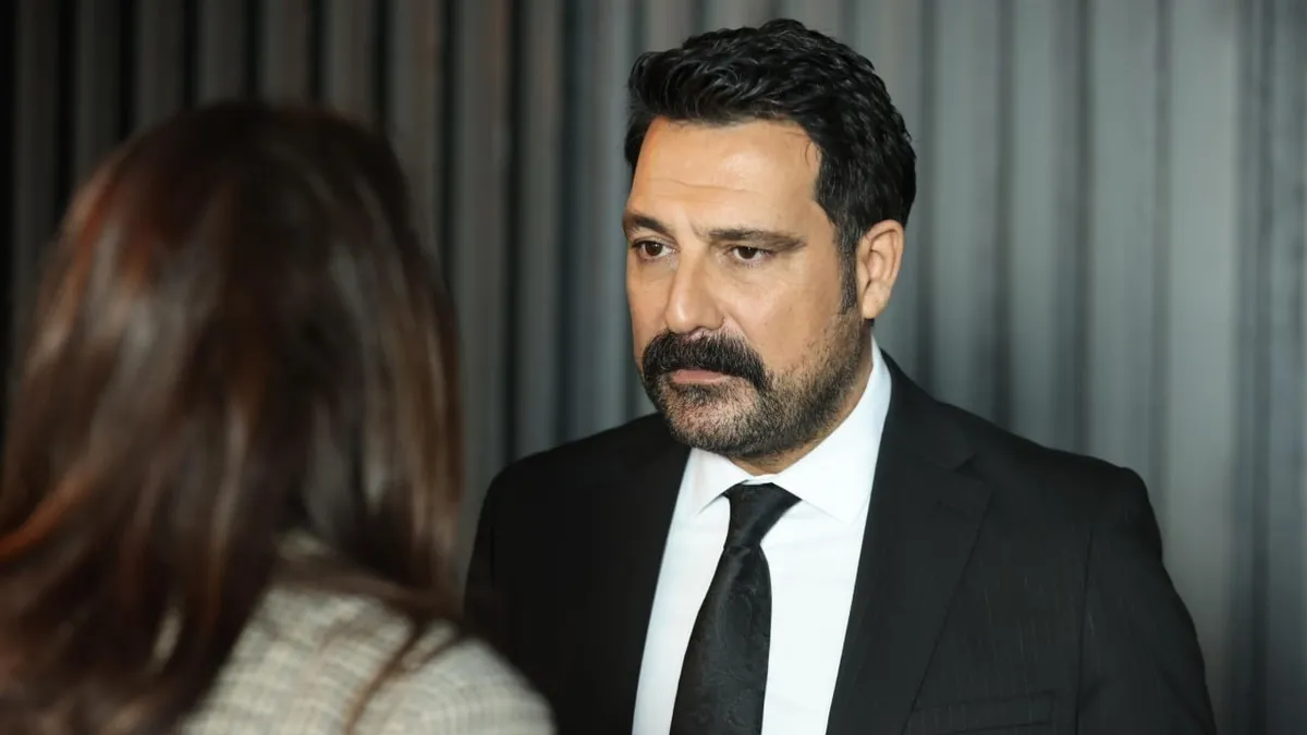 Can Borcu 10. bölüm: Handan kızını vazgeçirmeye çalışıyor