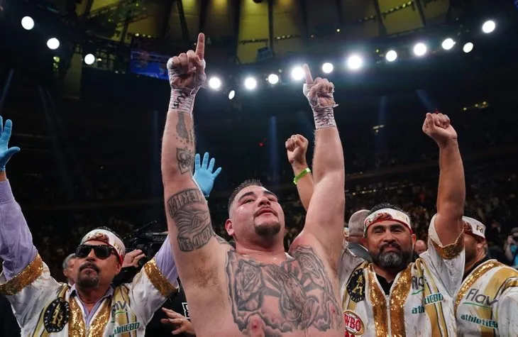 Andy Ruiz Jr Anthony Joshua’yı perişan etti!