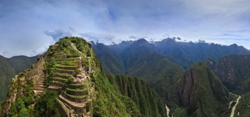 Sınır kafenin ortasından geçiyor! Görenleri hayrete düşüren dünyanın en ilgin ülke sınırları
