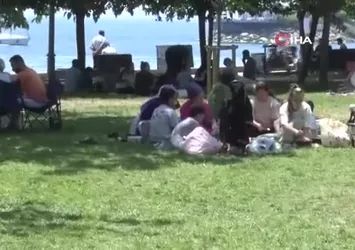 Bakırköy sahili bayram tatilinin son gününde doldu taştı