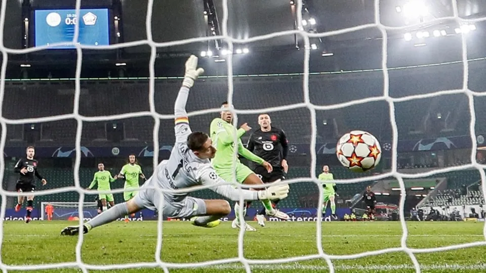 Burak Yılmaz'ı tarihe geçiren gol! Wolfsburg - Lille Şampiyonlar Ligi maç sonucu