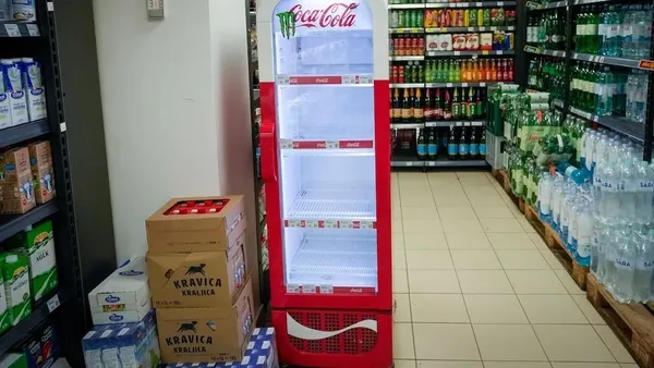 1699522465995.jpeg Coca Cola Hırvatistan'da bazı ürünlerini raftan çekiyor! Zehirlenme vakaları artmıştı - 6