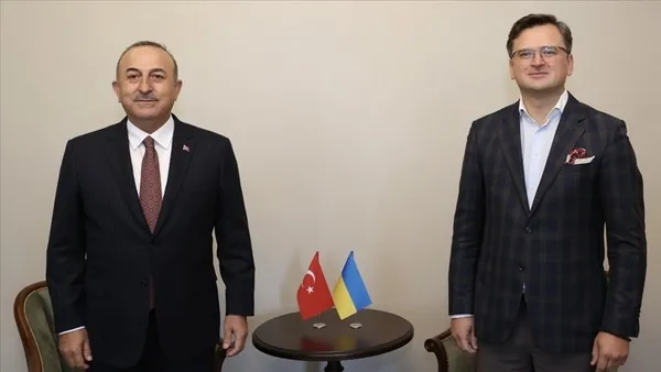 son-dakika-disisleri-bakani-mevlut-cavusoglu-ukrayna-disisleri-bakani-kuleba-ile-gorustu-1665394141427.jpg Son dakika: Dışişleri Bakanı Mevlüt Çavuşoğlu Ukrayna Dışişleri Bakanı Kuleba ile görüştü - 1
