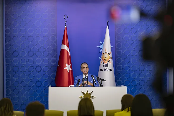 ak-parti-sozcusu-celik-myknin-ardindan-konustu-sivil-anayasaya-ihtiyacimiz-var-1726506259161.jpg AK Parti Sözcüsü Çelik MYK'nın ardından konuştu: Sivil anayasaya ihtiyacımız var - 3
