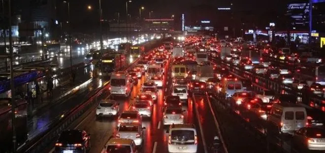 Son dakika: İstanbul’da trafik durma noktasına geldi | İşte alternatif güzergahlar ve yol durumu
