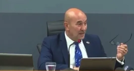 Tunç Soyer’den Osmanlı sonrası bir hakaret de Sultan Vahdettin’e! Hain diye tanımladı kin kustu