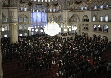 Antalya Bayram Namazı 2025: Ramazan Bayramı namazı saat kaçta? Diyanet açıkladı