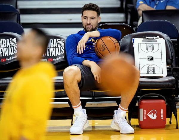 NBA’den şok haber! Golden State Warriors basketbolcusu Klay Thompson sezonu kapadı