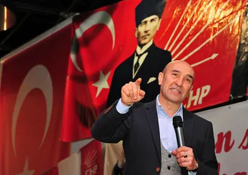CHP'li İzmir Büyükşehir Belediye Başkanı Tunç Soyer havuzlu kaçak villa dikti