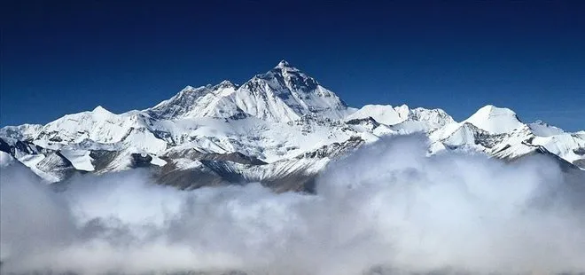 Çin’den Everest Dağı’nda bir ilk: ABD ve İngiltere’yi geride bıraktı
