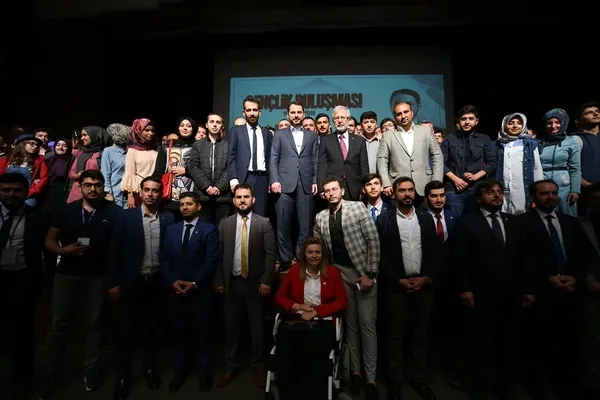 Bakan Albayrak'tan gençlere tam destek - 5