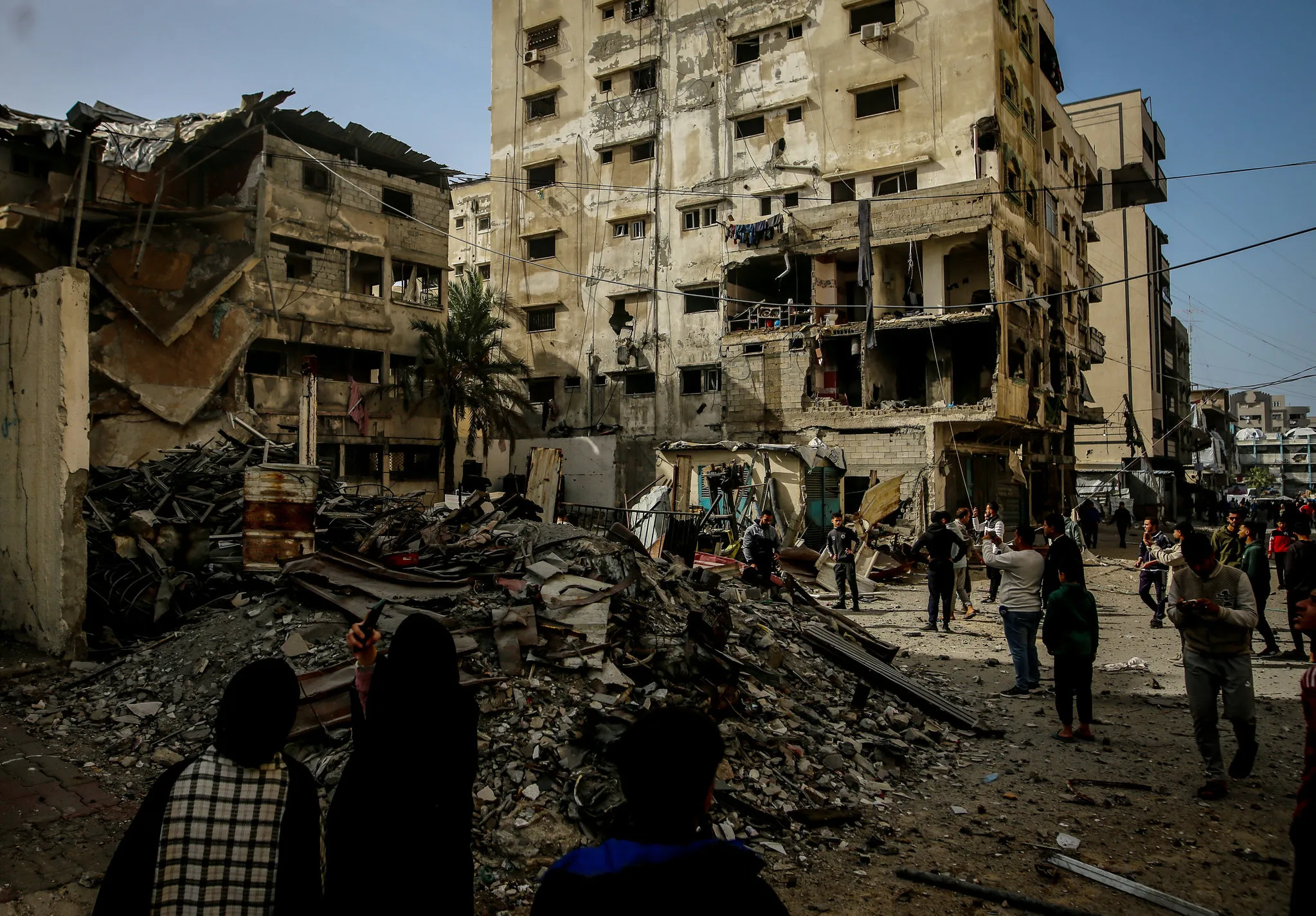 Katil İsrail’den Gazze’de katliam! Sivillerin kaldığı çadırlar hedef alındı: 37 ölü