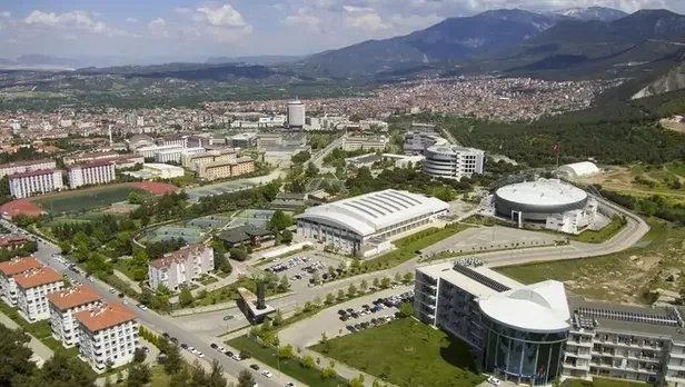 pamukkale-universitesi-kpss-50-puan-ile-personel-aliyor-basvuru-sartlari-neler-iste-detaylar-1703140745385.jpeg Pamukkale Üniversitesi KPSS 50 puan ile personel alıyor! Başvuru şartları neler? İşte detaylar…. - 2