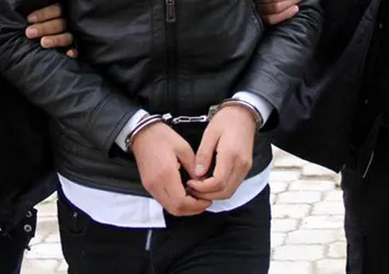 8 akademisyene FETÖ’den tutuklama