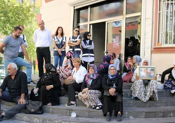 Evlat Nöbeti'nde isyan büyüyor ve tek ses çıkıyor: HDP Kandil’dir