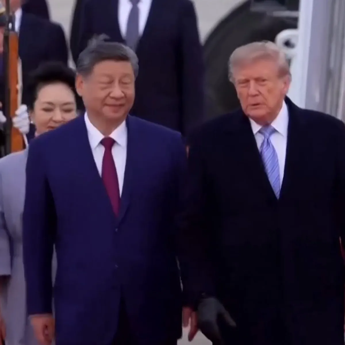 Şi Cinping Washington'da; Trump havalimanında karşıladı