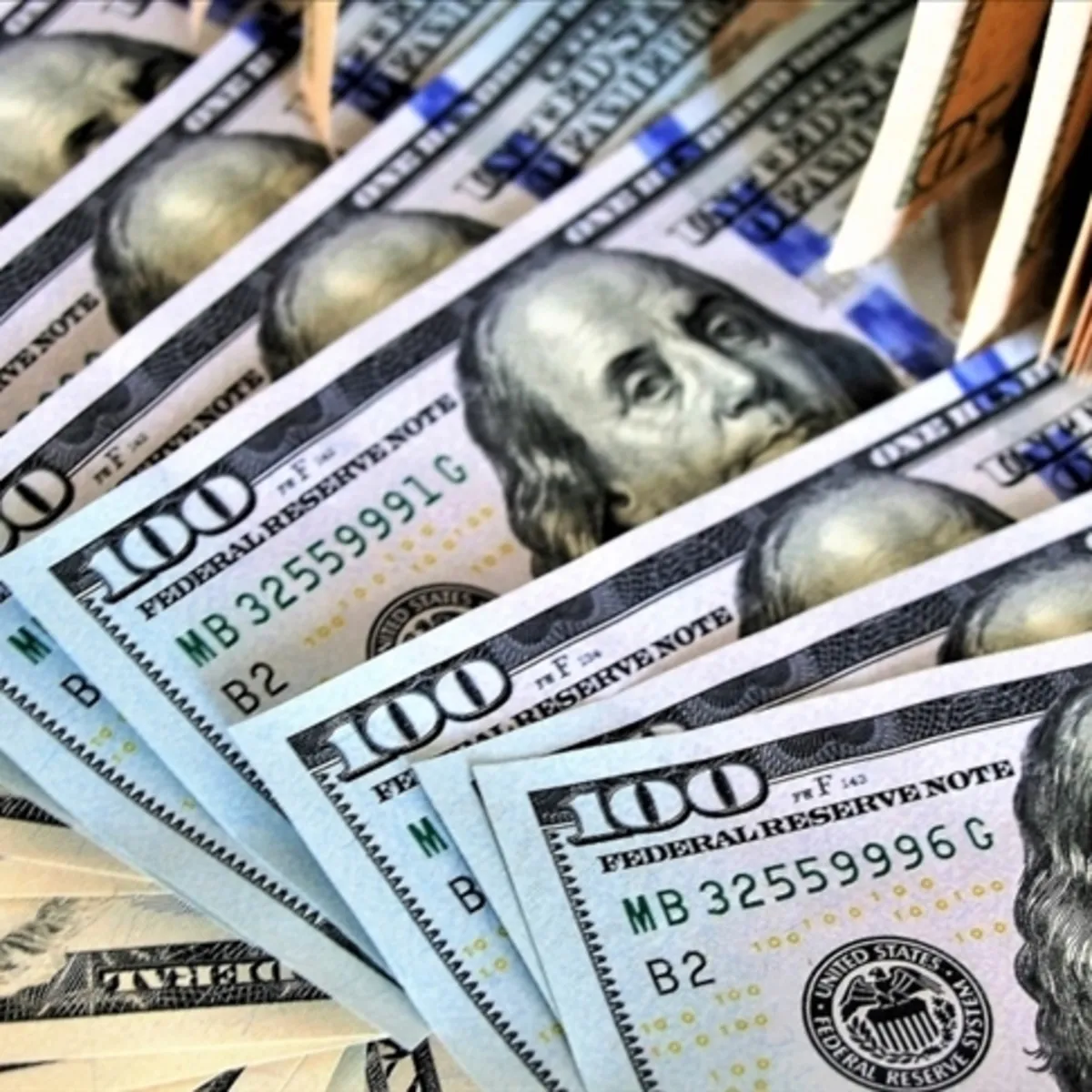 ABD 38 trilyon dolarla borç batağında! Trump ekonomik krizi savaşarak mı bitirecek?