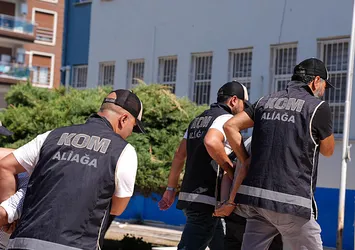 İzmir Aliağa'daki gümrüğe rüşvet operasyonu! Soruşturmada 77 gözaltı...