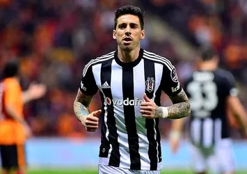 Jose Sosa ilk idmana katılmadı
