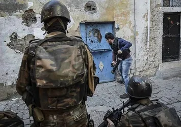 Van'da bir evde kıstırılan 2 PKK'lı öldürüldü
